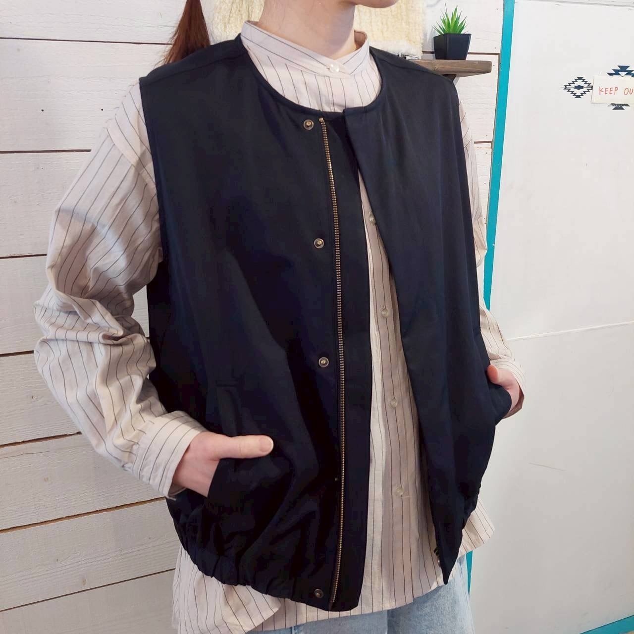 『People's』2400  ソフトツイルバルーンベスト　ノーカラーベスト　ジップアップ