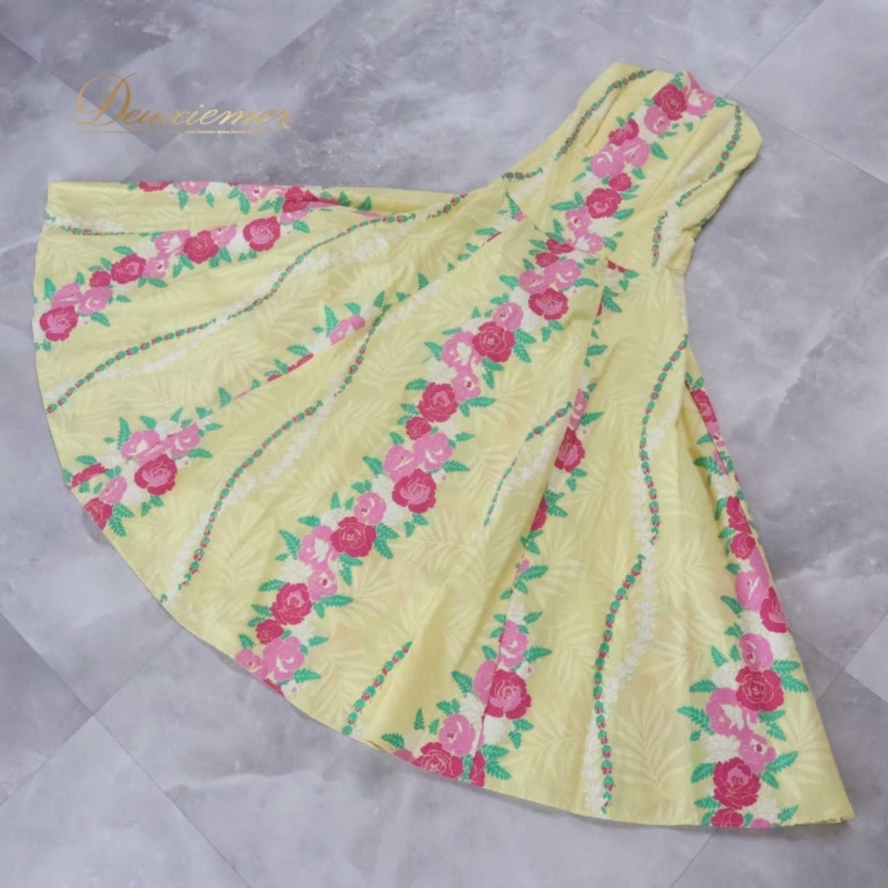 フラダンス 衣装 ワンピース ドレス イエロー系 ムームーファクトリー ハワイ製 バラ柄 ロケラニ柄 T&L MUUMUU FACTORY ハワイアンプリント アロハ フラ ダンス レッスン 練習 華やか 鮮やか かわいい おしゃれ 明るい 上品 ピンク系 グリーン系 ホワイト系 黄 ピンク 緑 白 フラダンス衣装 ハワイ製ドレス 衣装踊り 可愛いデザイン パーティー用 お洒落 ドレスアップ