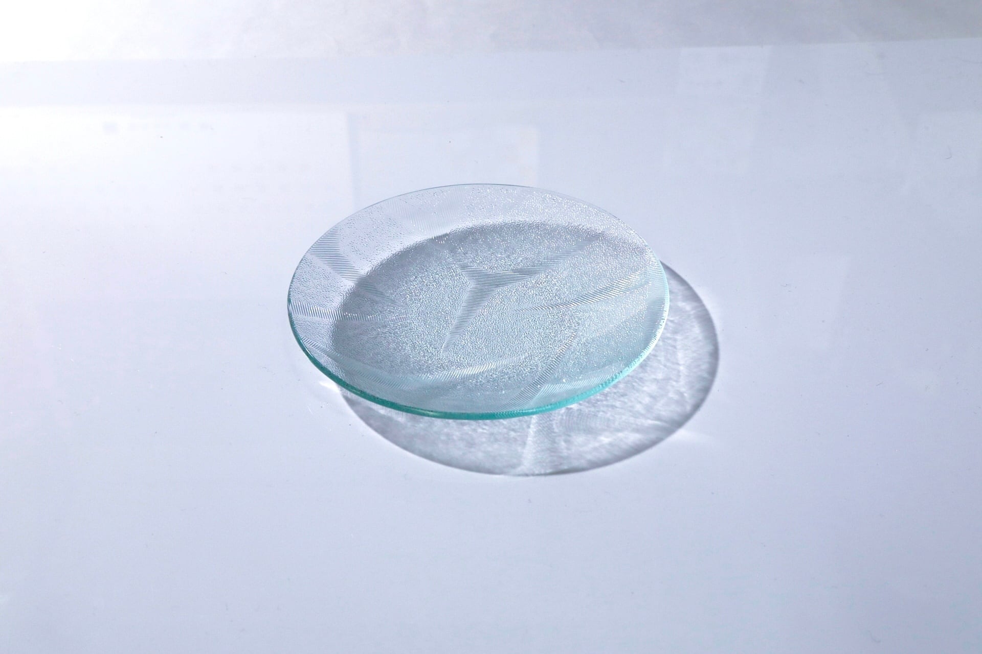 昭和型ガラス「折鶴」 皿 円形 小(Φ120mm)