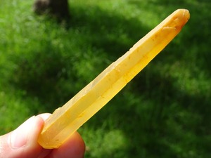 マダガスカル産イエロークォーツ ~Yellow Laser~