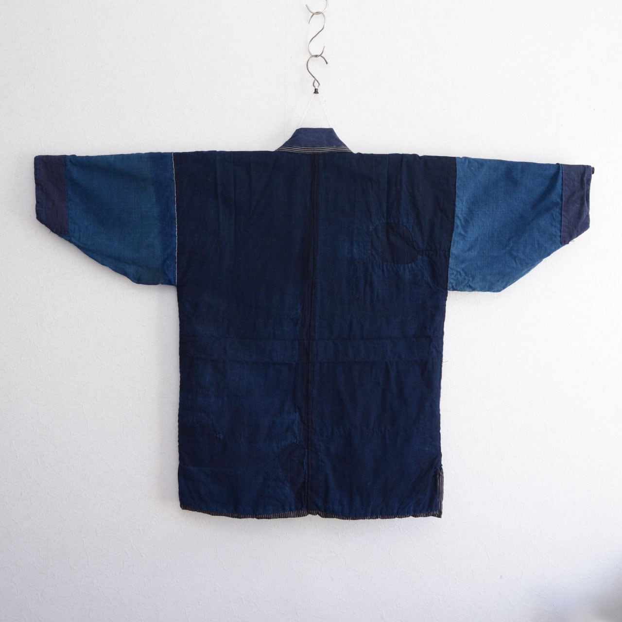 昔古布】明治期頃 藍染手織木綿 襤褸BORO 無地 野良着 半纏 (身96