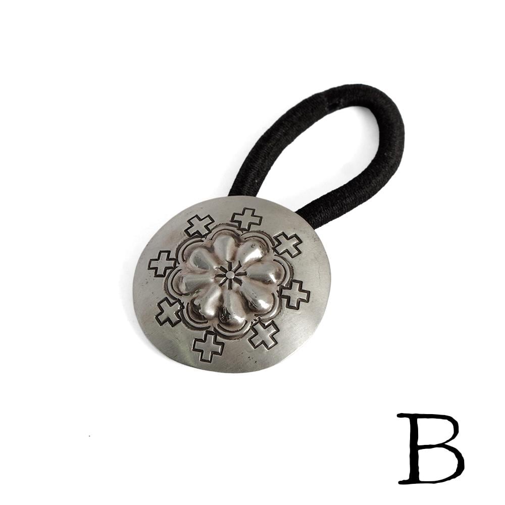 INDIAN JEWELRY インディアンジュエリー】Navajo Silver Concho M