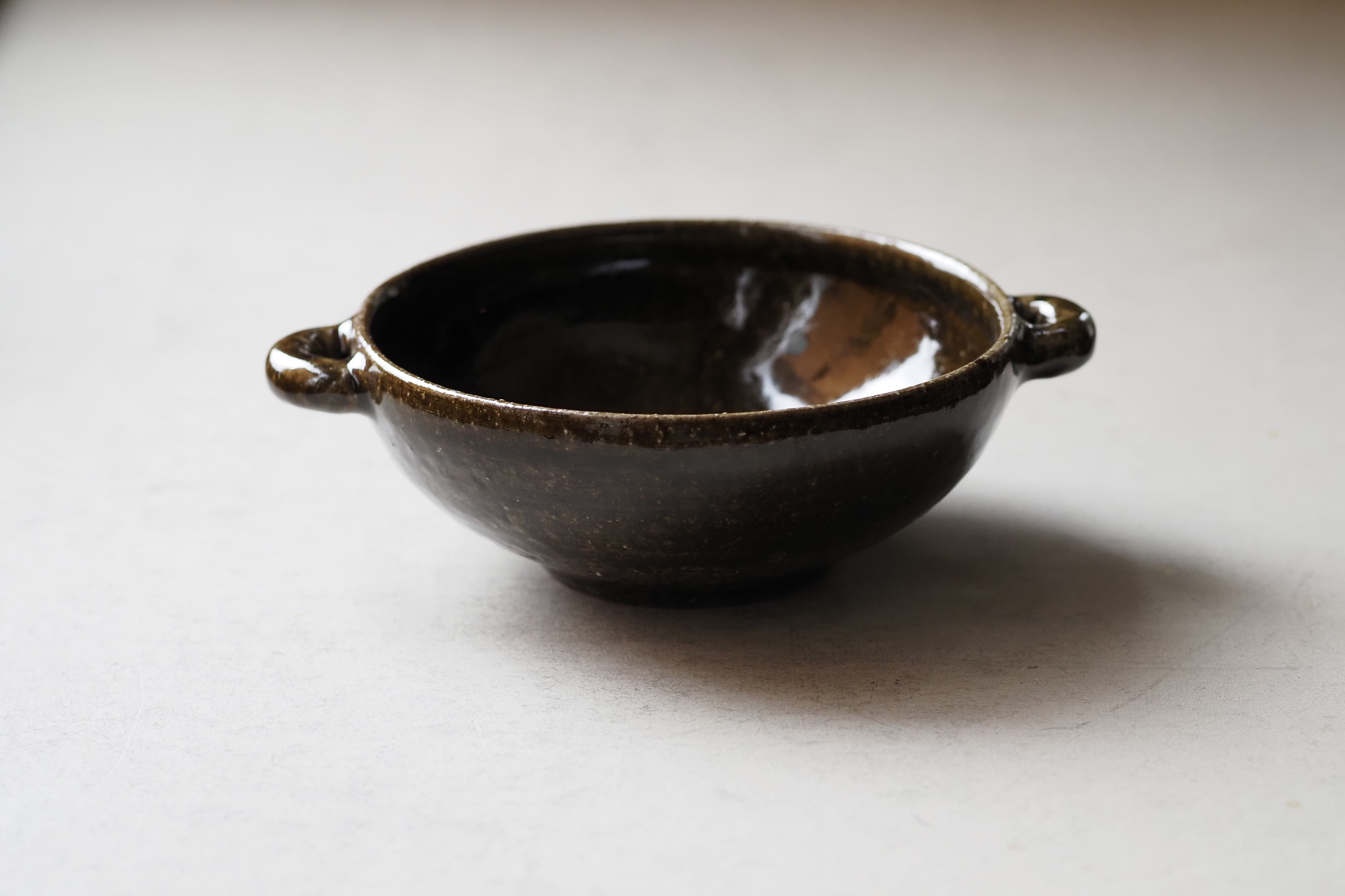 余宮隆 13.飴釉耳付ボウル | 陶屋なづな