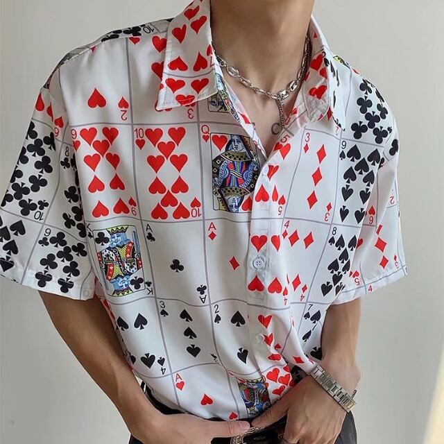 【予約販売】シャツ 半袖シャツ メンズ 総柄 トランプ柄 ホワイト 白 こなれ感 カジュアル 韓国ファッション モード お洒落 韓国 トレンド 春 夏 M/L/XL/2XL