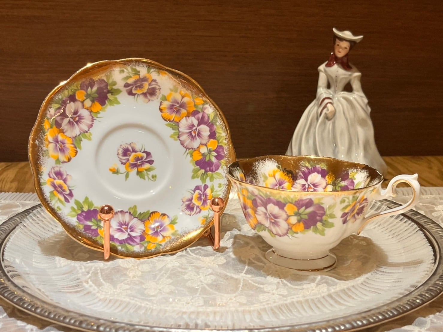 英国イギリス　ロイヤルアルバート　金彩　カップソーサー 1920年代 ロイヤルアルバート ブラッシュ金彩とピオニー模様