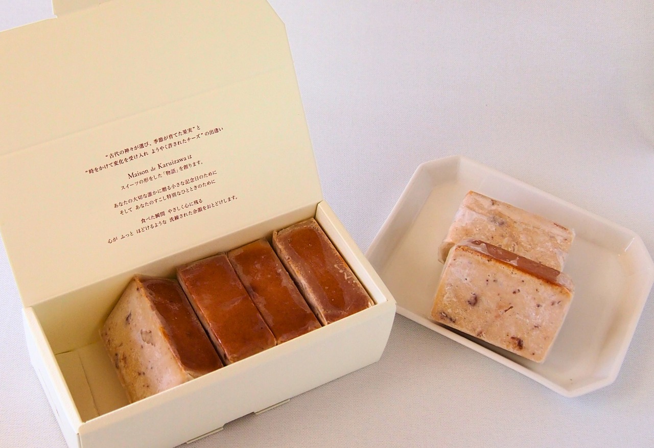 Rêve de Fromage - Fraise et fruits（レーヴ・ド・フロマージュ - いちごと果実たち：テリーヌ型タイプ、BOX入り 6P）・画像3