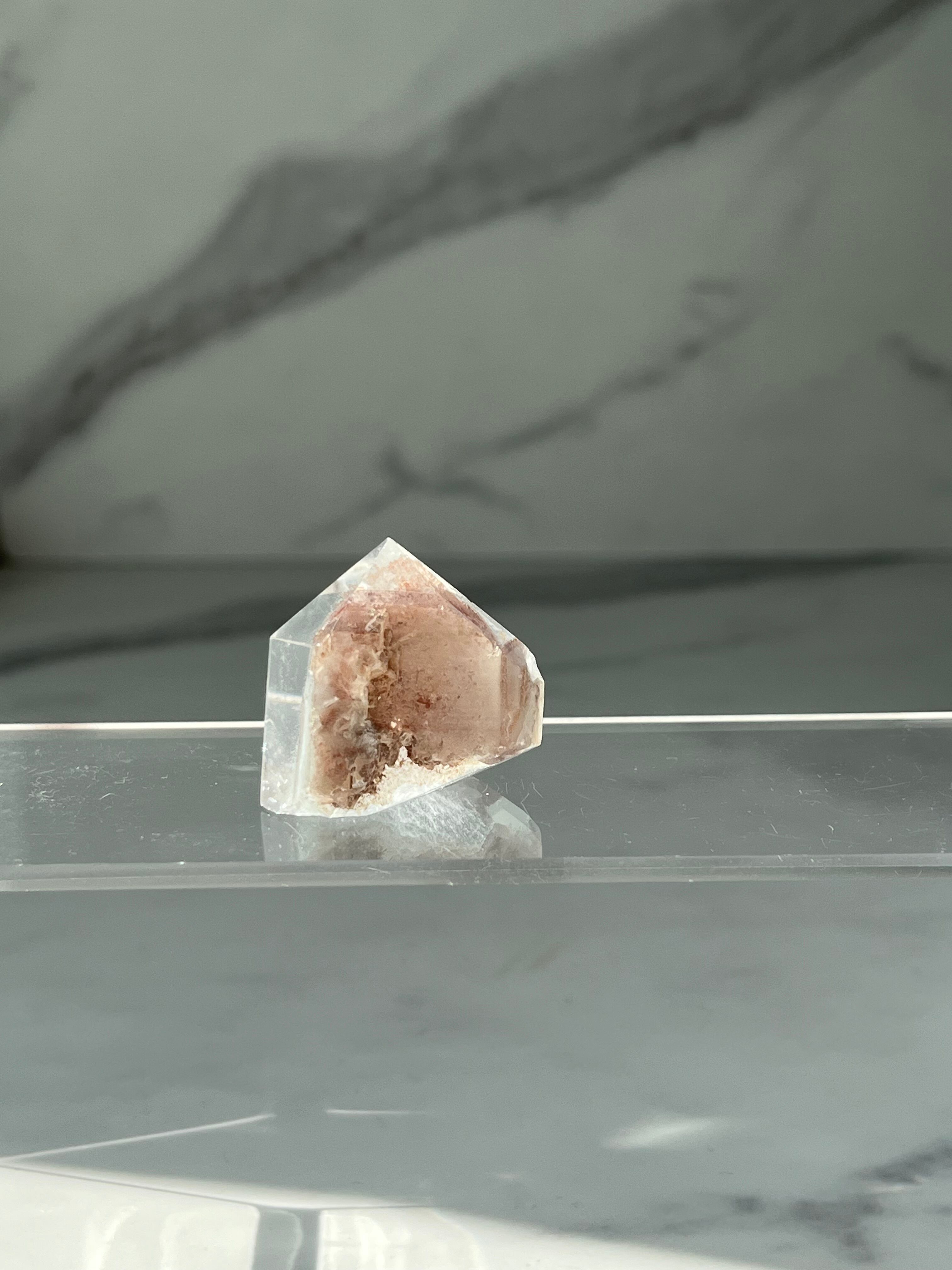 ピンクファントム in クリアクォーツ3｜手のひらサイズの癒し石