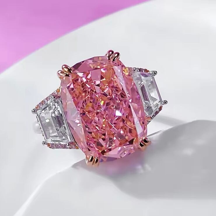 12カラット ピンク オーバル 高炭素ダイヤモンド キラキラ ゴージャス