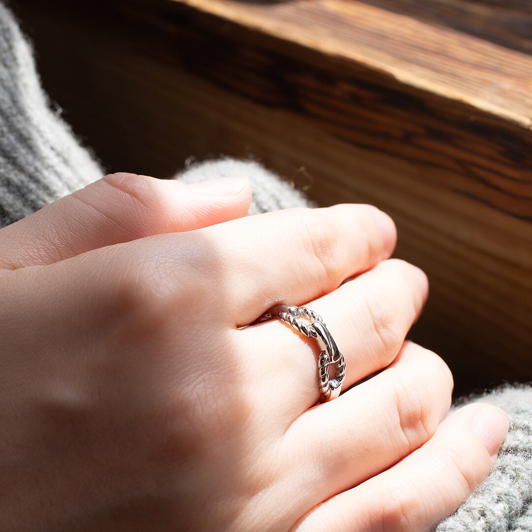 金属アレルギー対応リング サージカルステンレス 透かし縄目