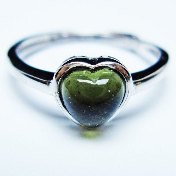モルダバイト リング モルダウ石 指輪 ハート フリーサイズ 13号 一点物 メール便可 [M便 1/20] 199-667