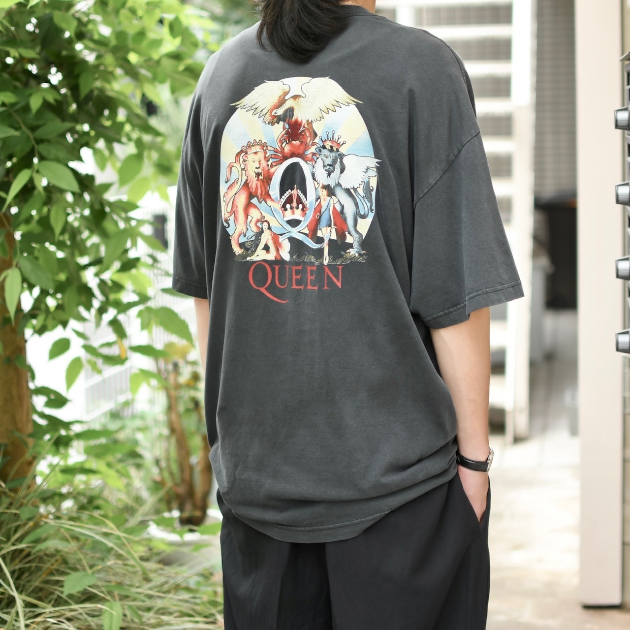 QUEEN fade band tee