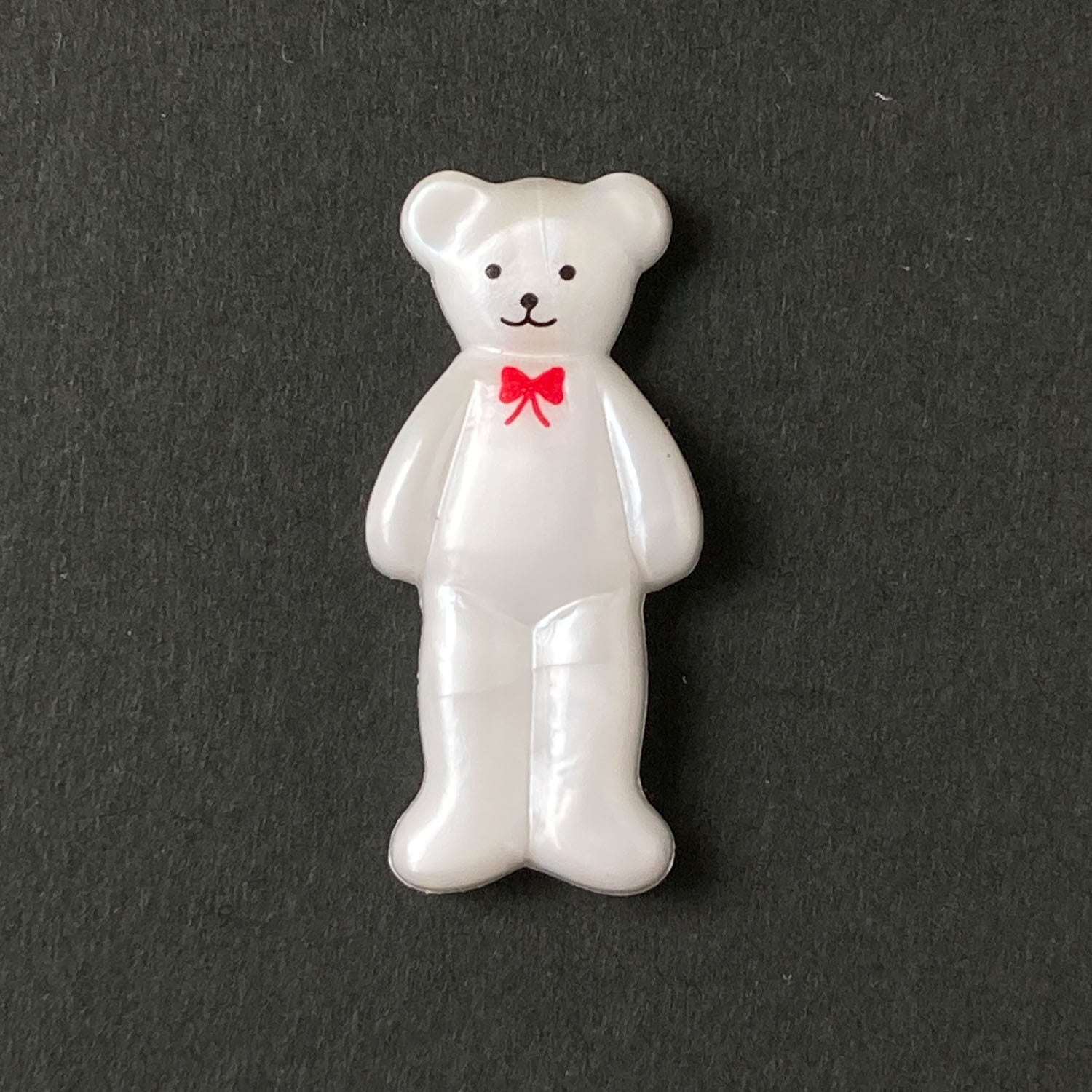 再入荷〉赤いリボンの直立白くまパーツ（4p） | Dua-アクセサリー