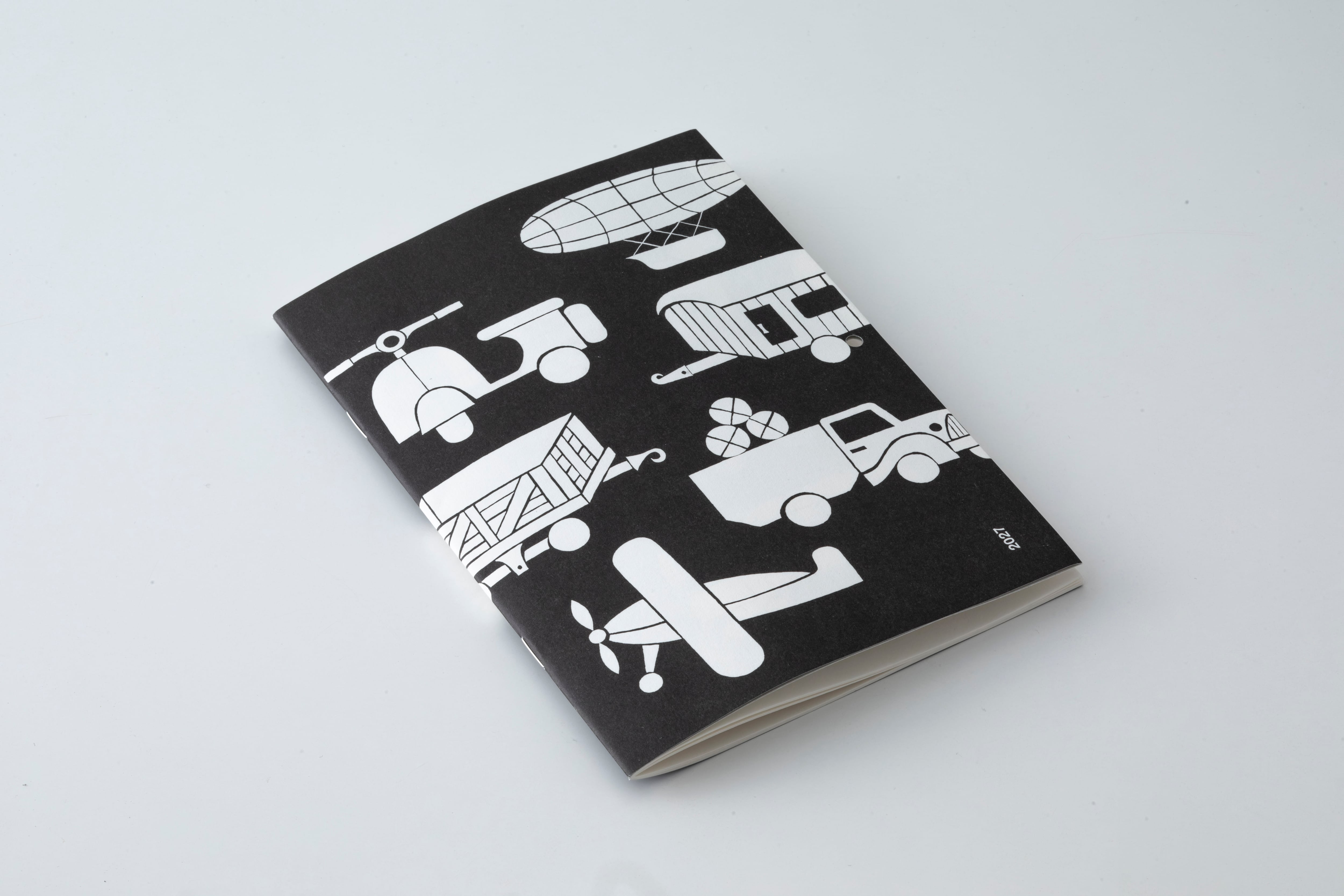 2027年 カレンダー / YACHIYO KATSUYAMA