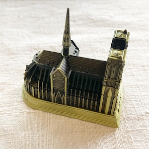 【フランス直輸入】パリのお土産物やさんから届いた♪ ノートルダム大聖堂 オブジェ