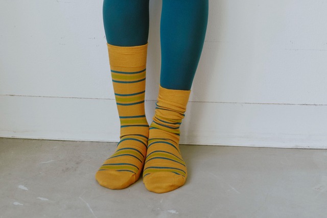 Border line wool Short women