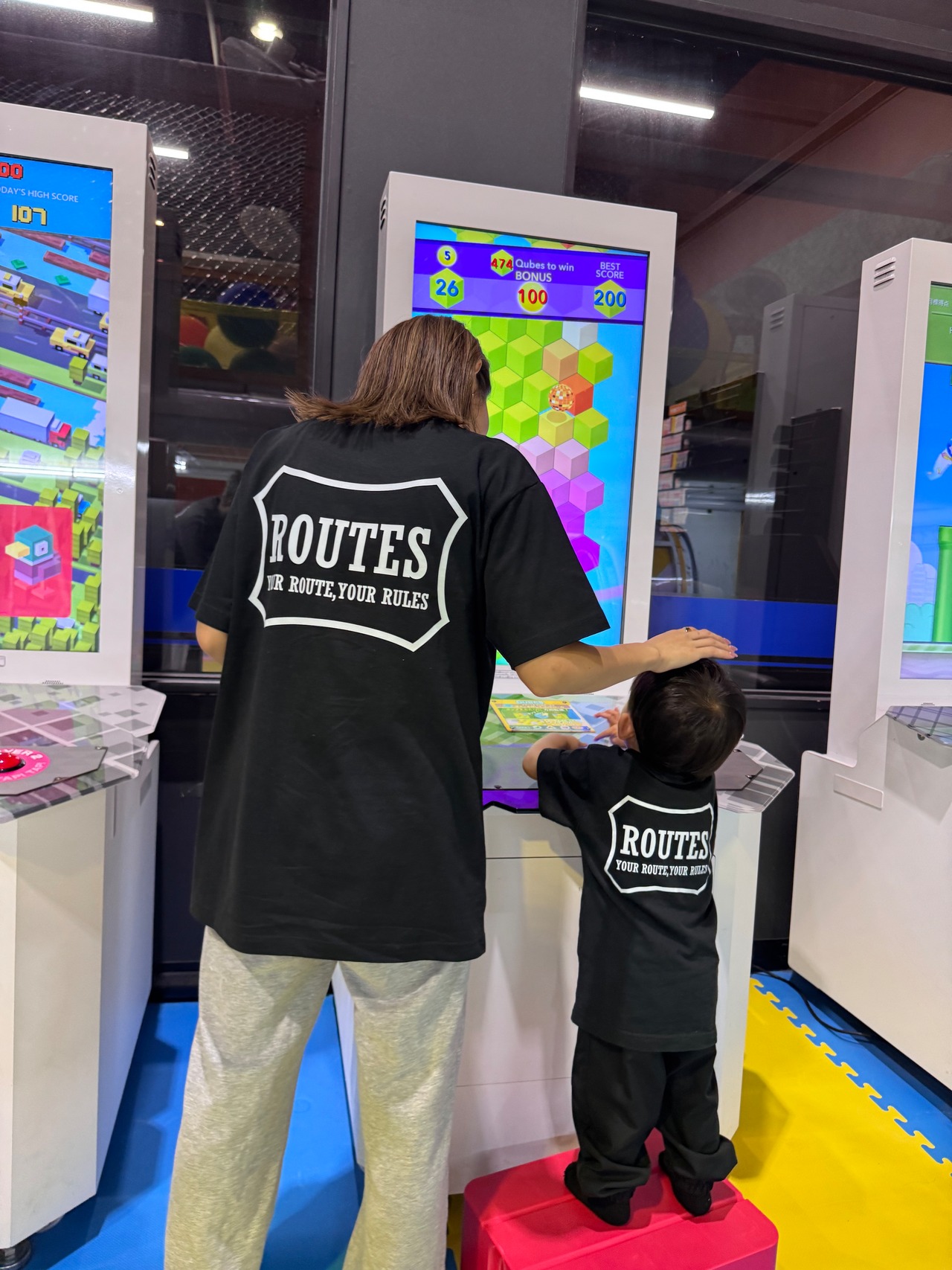 ROUTES LOGO TEE /ブラック