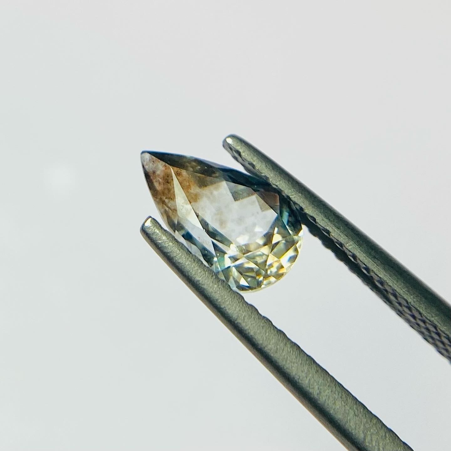 水面にキラキラ サンストーンアクアマリン4