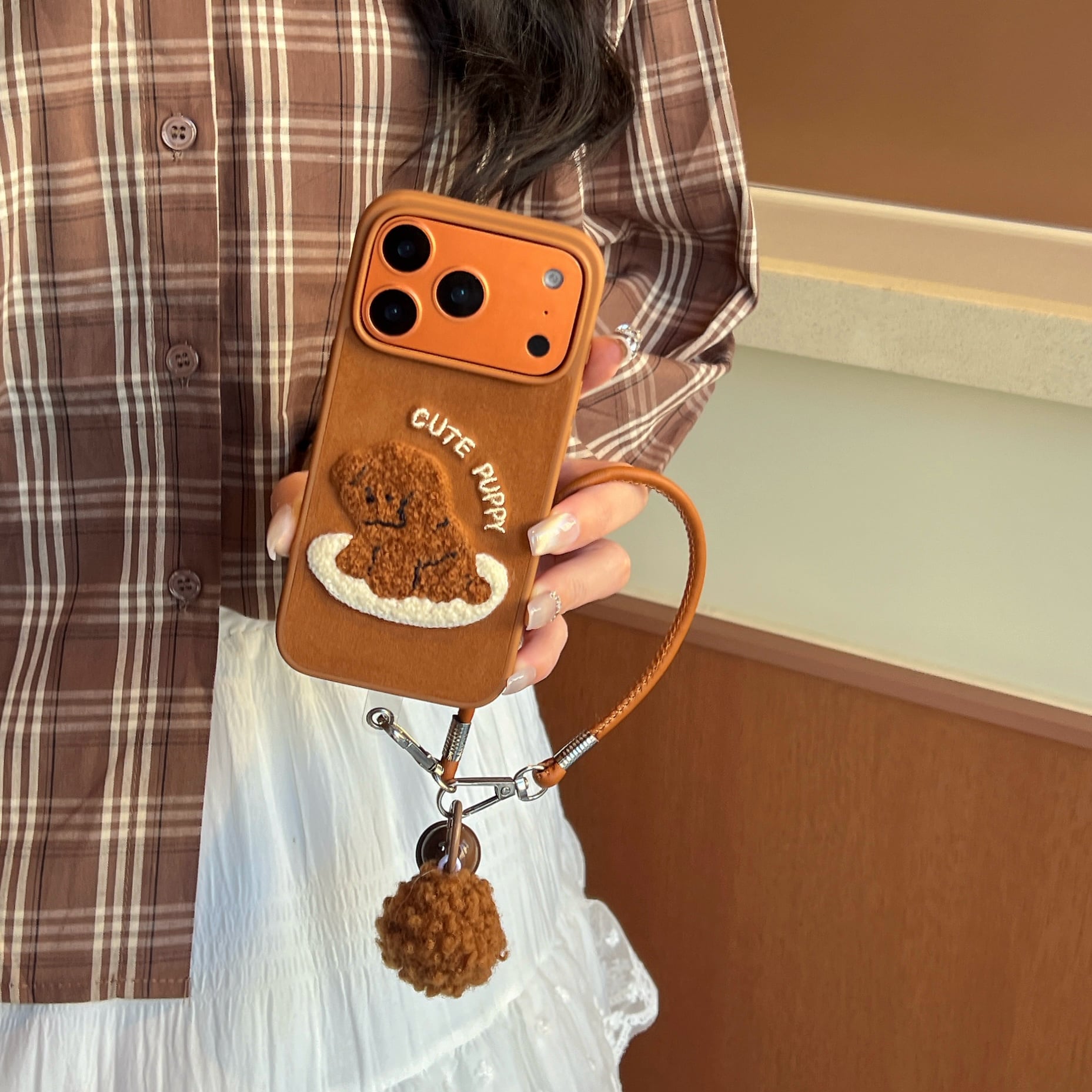 ワンちゃん 刺繍 iphone 17 16 15 14 ケース 可愛い 犬 ドッグ ハンド