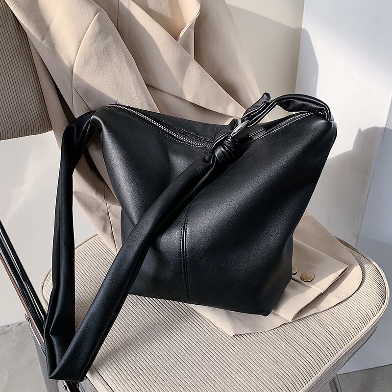 スタンダードオータムウィンター レトロ 秋物 冬物 メッセンジャーバッグ Tiancai_Wing_Bag80643818657