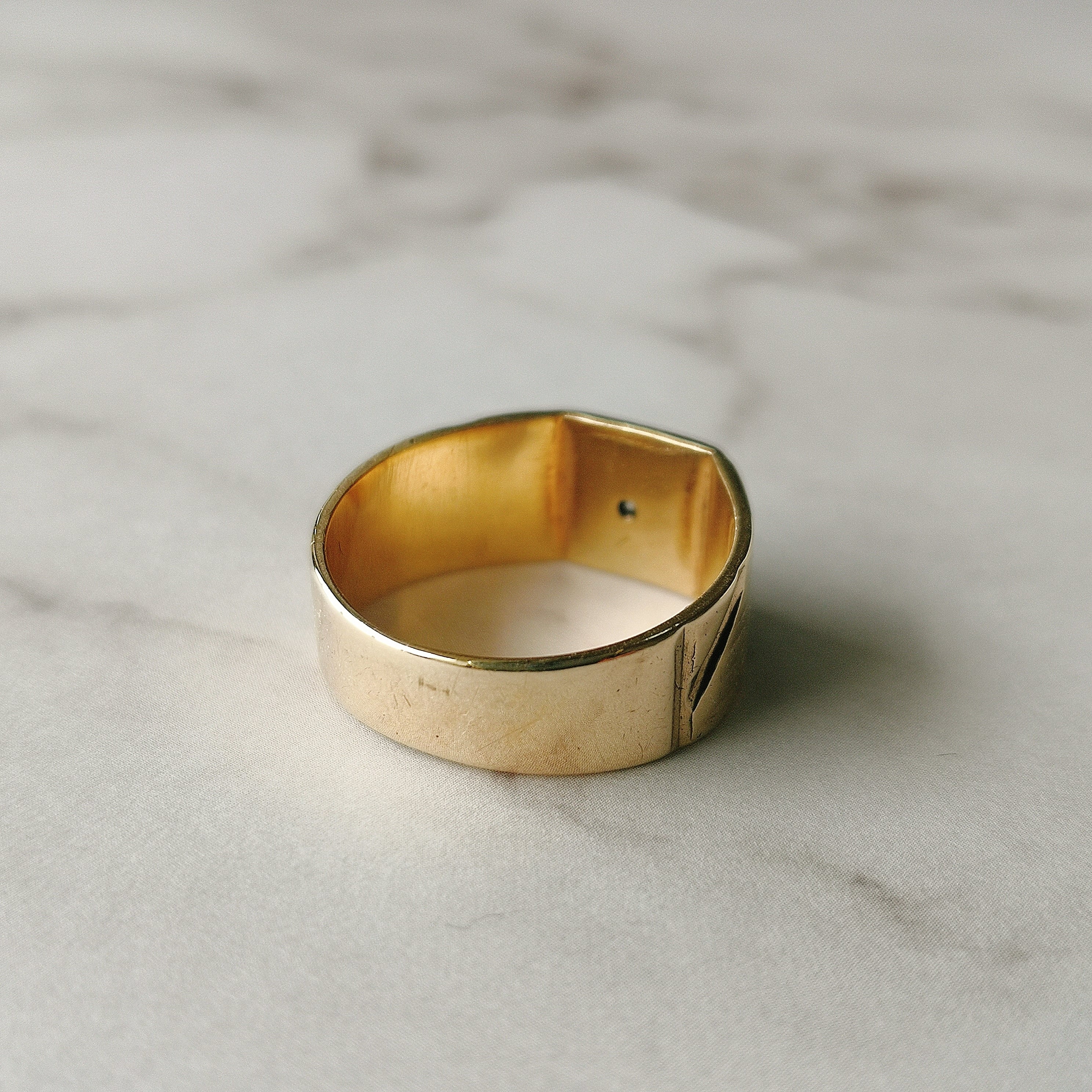 A1-26 英国 ヴィンテージ 9k ゴールド ダイヤモンド シグネットリング