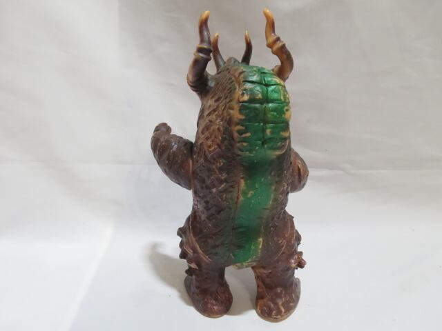 ブルマァク ハワイ版 ウルトラセブン カプセル怪獣 ソフビ 三クラス