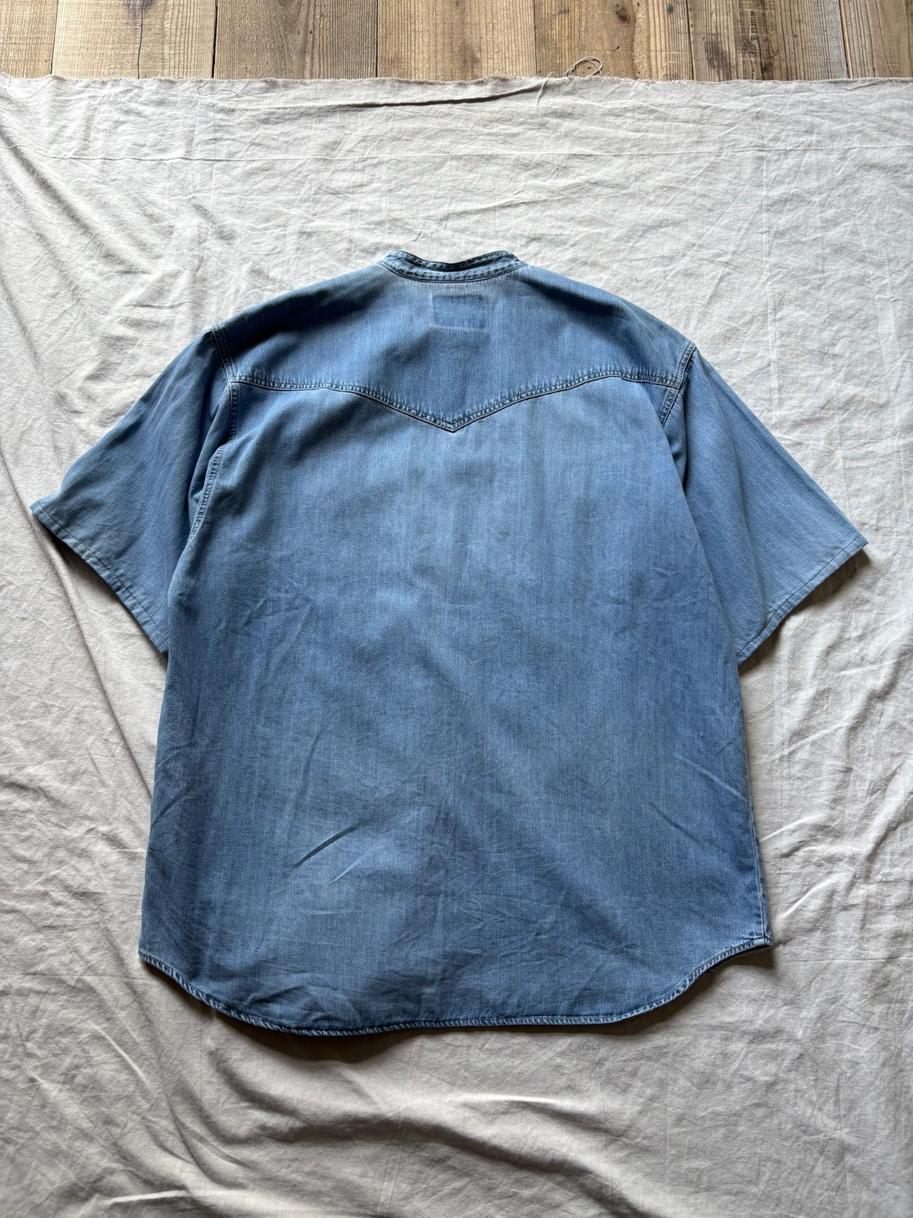 “WRANGLER” Band collar denim shirt