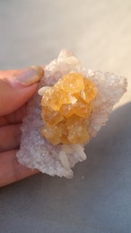 「朝の輝き」ハニーカルサイト & アポフィライト  | Honey Calcite Apophyllite ◇ 天然石・鉱物・パワーストーン・原石 | st00247