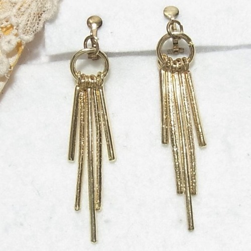 ５本のバーが下がるイヤリング　コスチュームジュエリーのセール通販　9288E