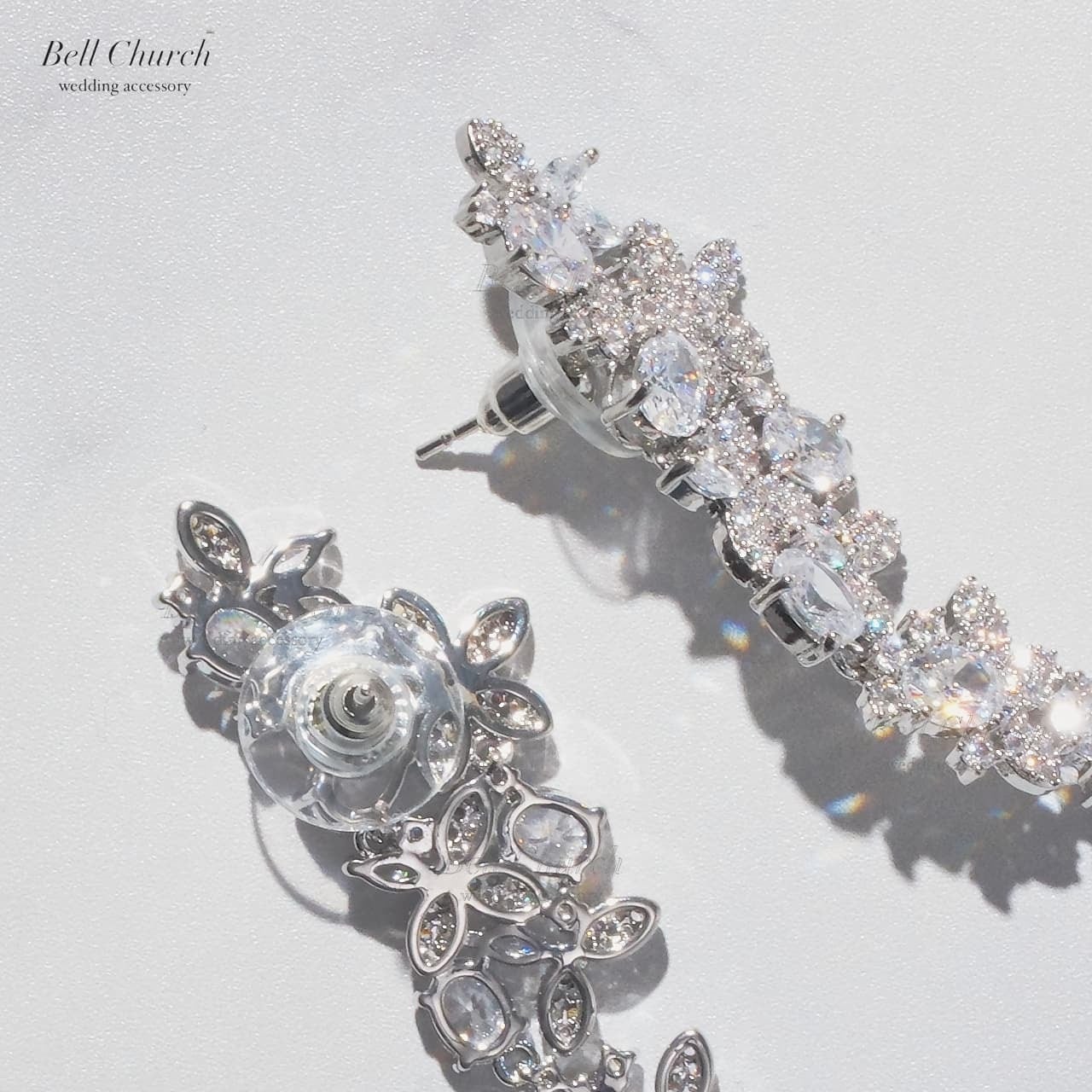 【558】メタルフラワーのピアス／イヤリング／ジルコニア ウエディングピアス イヤリング｜ジルコニア｜フラワー お花モチーフ