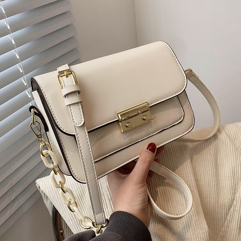 レッドスタイルシングル スクウェア ハンドバッグ メッセンジャーバッグ Tiancai_Wing_Bag79588287656