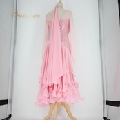 社交ダンス 衣装 スタンダード ドレス ワンピース パーティ衣装 女性用 オールシーズン ピンク系 Create-Sun クリエイトサン 派手 光沢感 上品 おしゃれ ダンス 発表会 決めポーズ フレアスカート 着心地 軽量 ストレッチ 薄手 可愛い フェミニン 楽しむ ステージ スマート フォーマル レディース 体型カバー 柔らかい シンプル 派手可愛い お揃い コスプレ