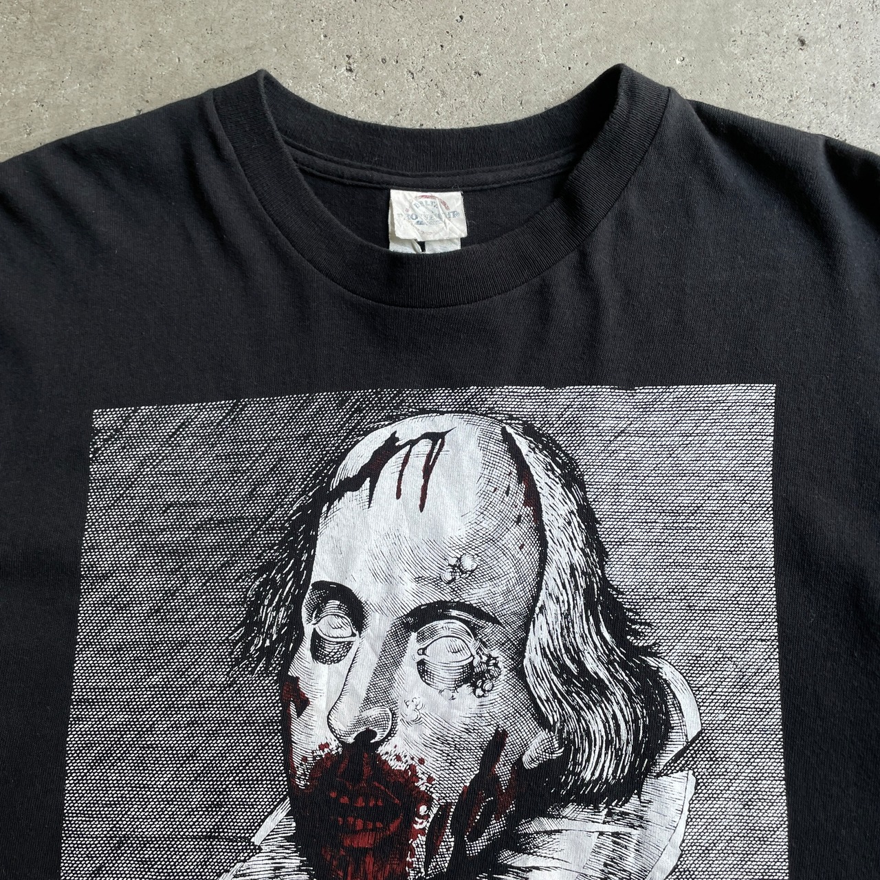 alas poor yorick” シェイクスピア ハムレット グロテスク プリント T 