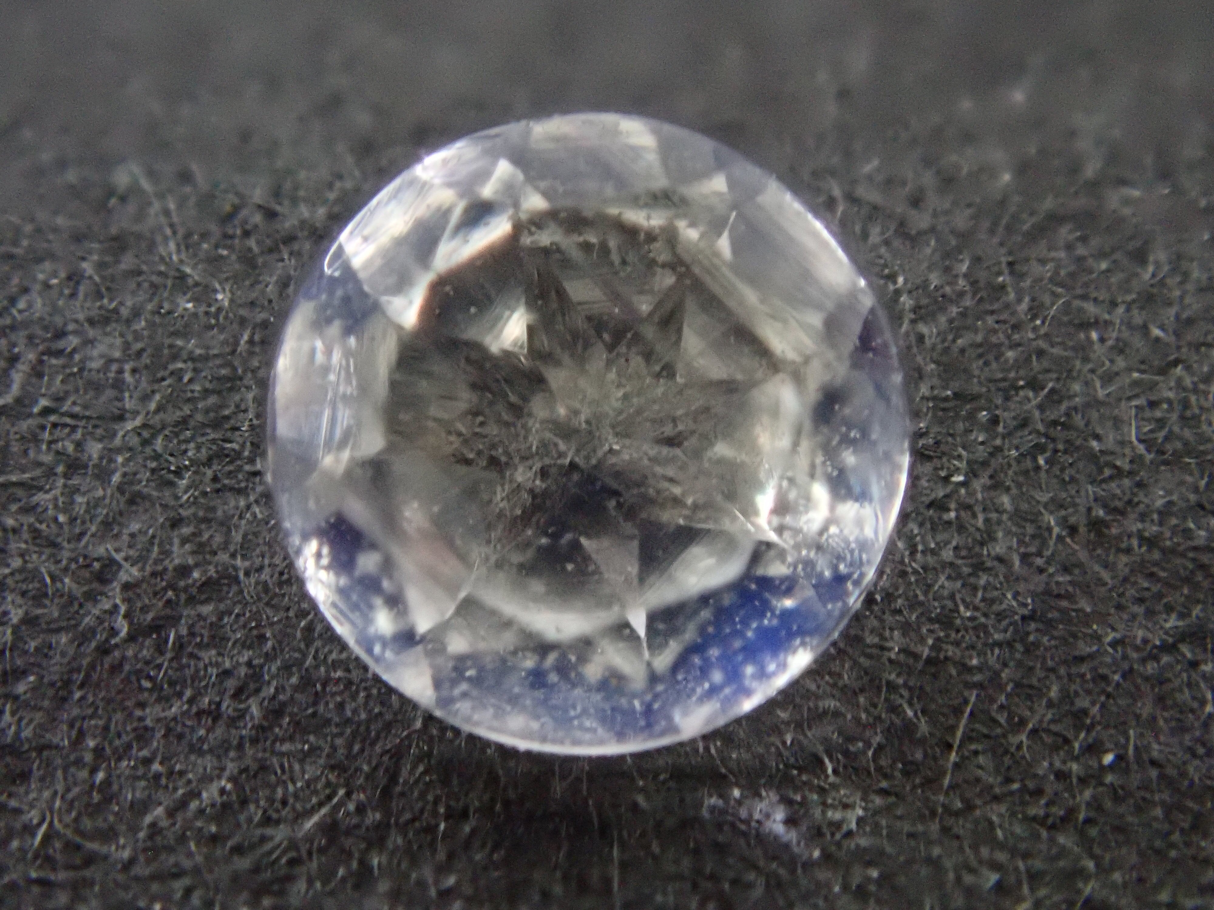 ロイヤルブルームーンストーン 0.242ct | Gem Shop Urcaguary ロイヤルブルームーンストーン 0.242ct | Gem Shop Urcaguary