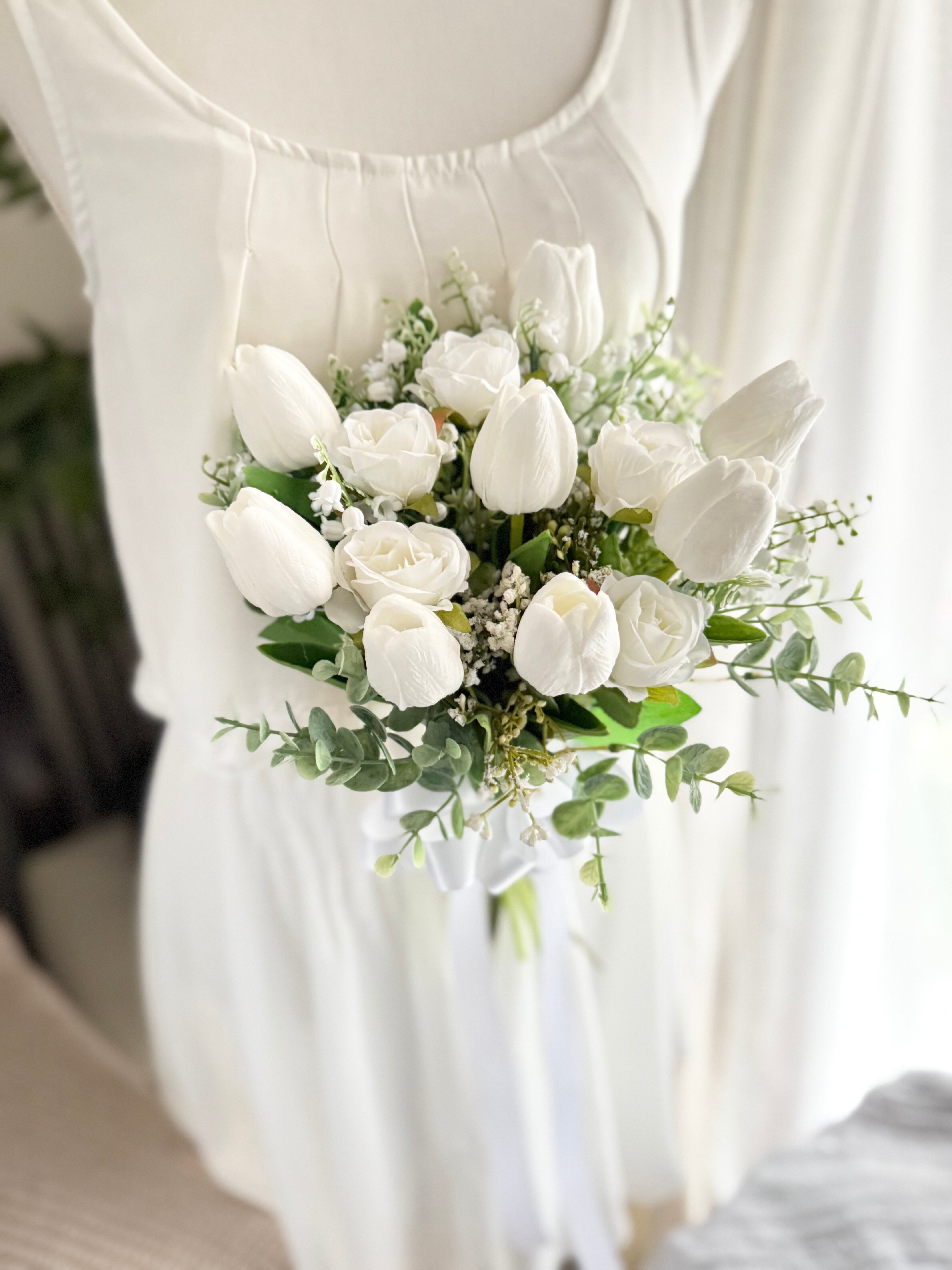 チューリップ　スズラン　プリザードフラワー　ブーケ　ウェディング　結婚式　白 チューリップ スズラン プリザードフラワー ブーケ ウェディング 結婚