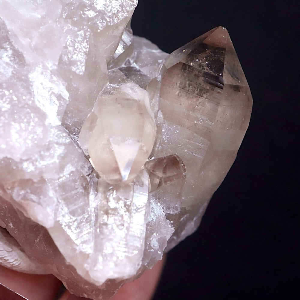 スモーキークォーツ 煙水晶 84.6g SQZ137 鉱物 原石 天然石