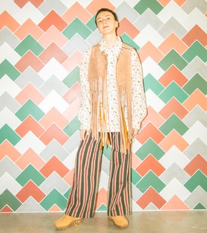 【MOY STORE ORIGINAL】HORSE & FEATHERS SHIRT