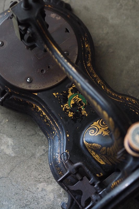 手回しアンティークミシン-antique sewing machine | アンティーク