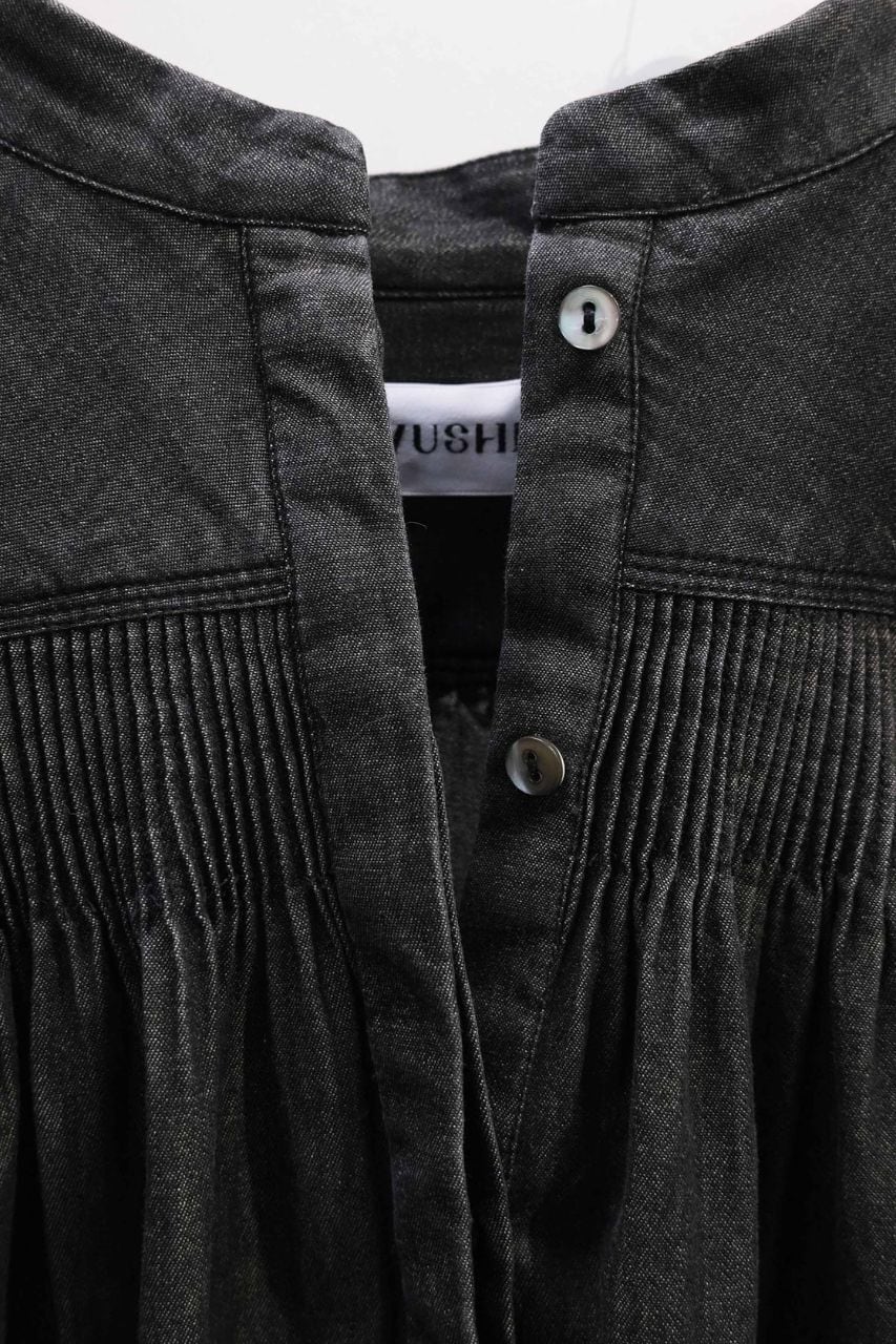 予約商品》〔SGN0779〕デニムピンタックブラウス | AAYUSHI