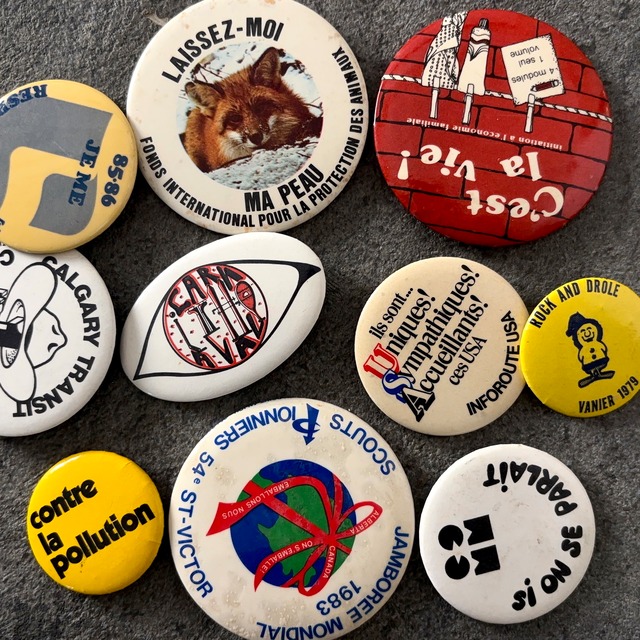 10個 US･北米系 ヴィンテージ レトロ 缶バッジ  vintage ビンテージ 古着 通販 リメイク 雑貨 2508013-28