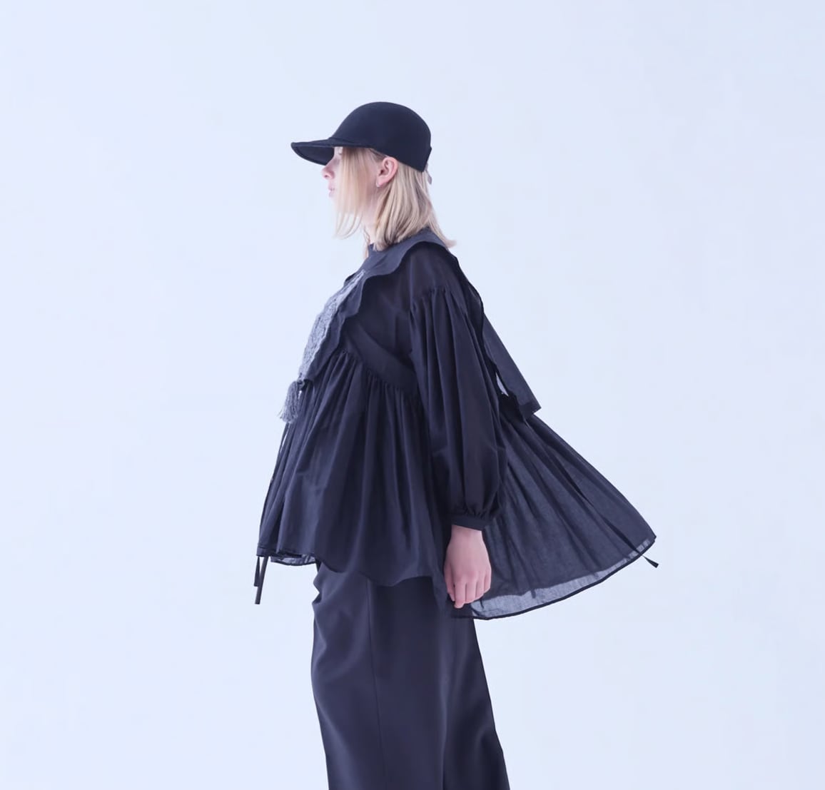 elfinfolk 25aw Womens Cotton Lawn Gather Blouse | MILK.