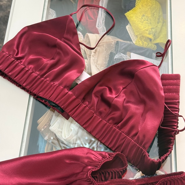 BASIC SEDUCTION 　シルクブラジャー　グラナダ　LUNA DI SETA　