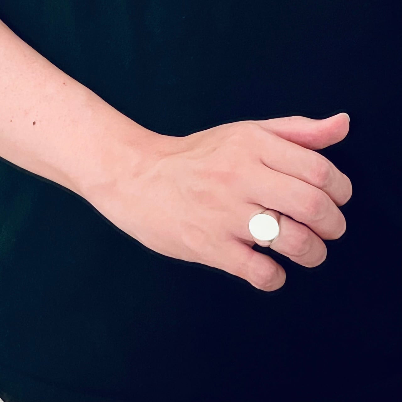 VINTAGE TIFFANY & CO. Oval Signet Ring Sterling Silver