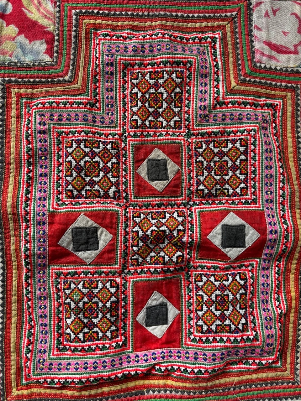 モン族 手刺繍布⑤ 古布 | bami モン族スカート通販