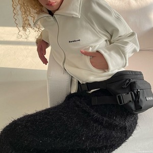 ホワイトショートジップアップスウェット　LT0040055