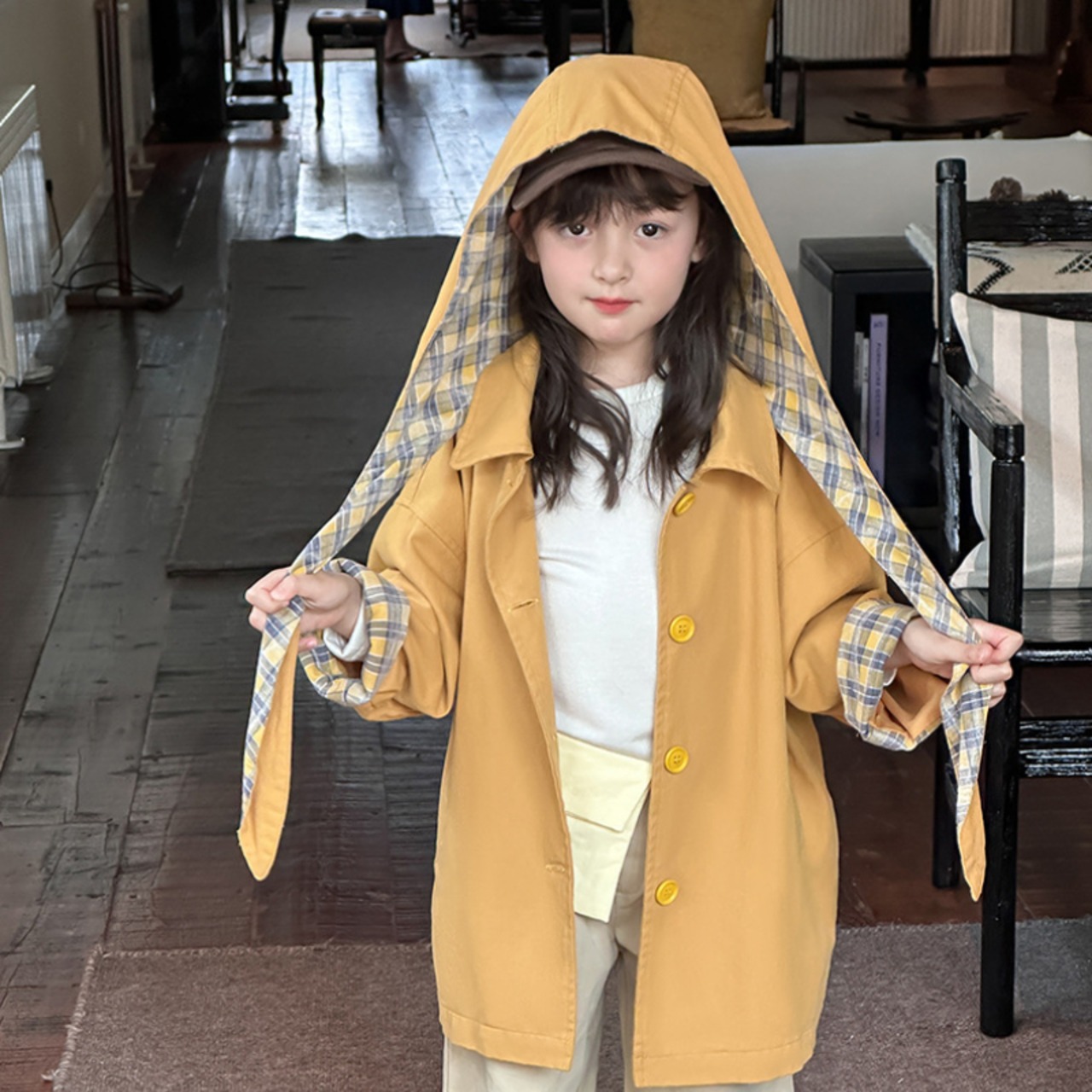 秋イギリス風チェックパッチケープコート