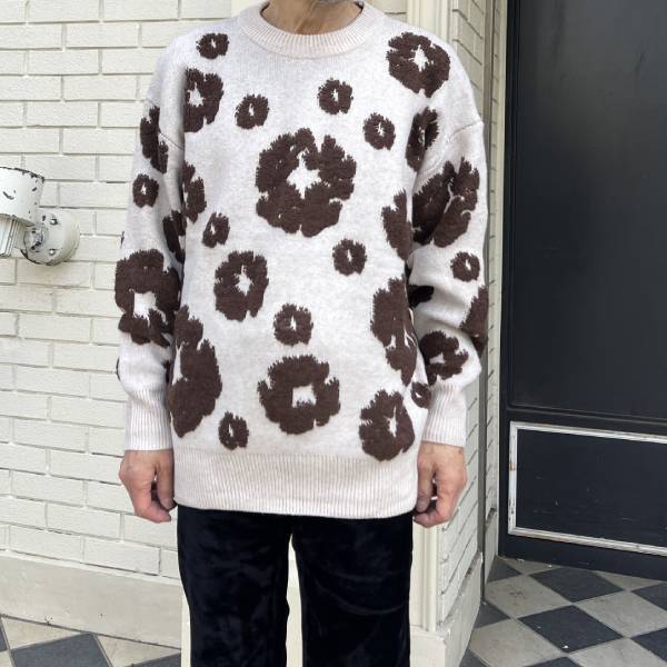 ベージュブラウン アート柄 ミドルゲージ 長袖ニット セーター 長袖