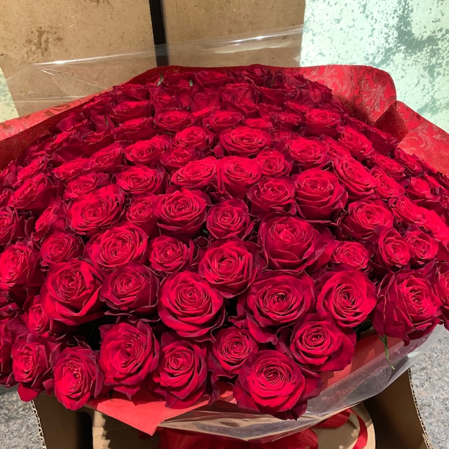 プレミアム 花束【赤薔薇】100本　生誕　祝い花　サプライズ　バラ