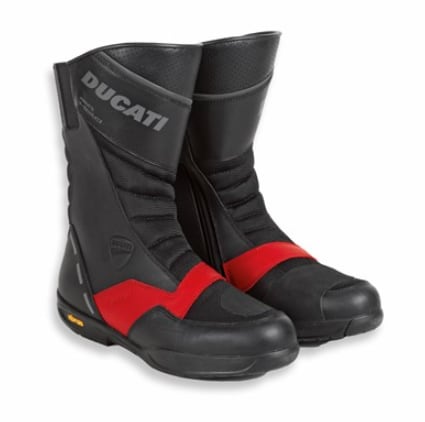 Strada C4(ブーツ)