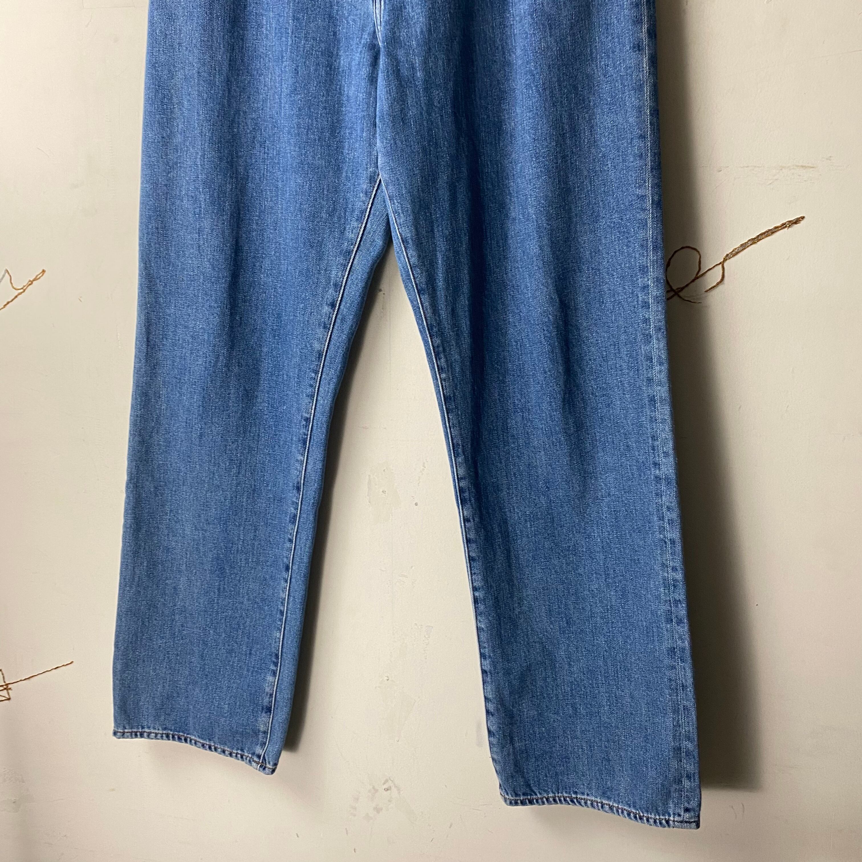 BURBERRY LONDON ENGLAND logo print denim pants | NOIR ONLINE