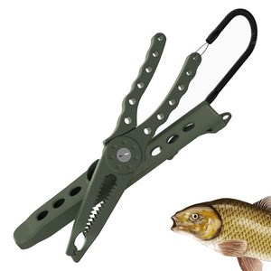 【特価処分】PAVIKE フィッシュキャッチャー フィッシュグリップ ワニグリップ 魚つかみ フィッシングプライヤー 握りやす 持ち運びしやすい 歯形設計 使い勝手 滑り止め 釣り道具(グリーン)